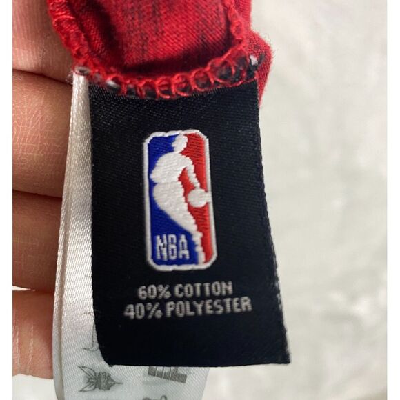 Chicago Bulls  NBA‎ Official Bulls Head Logo Shirt, Size Small, Lightweight, Red - Picture 4 of 6